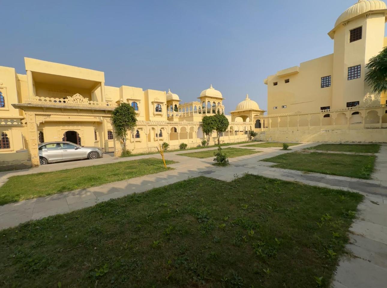 The Burj Resort Luxurious Stay Udaipur Exterior foto